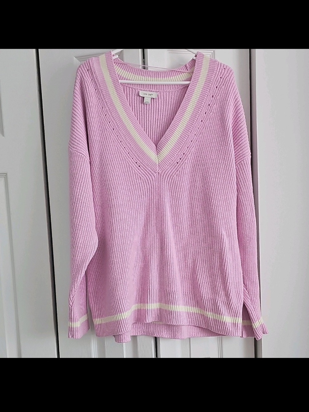 ON 34TH Pink Knit Oversize Pullover Sweater V-Neck Long Sleeve Cotton Acrylic L